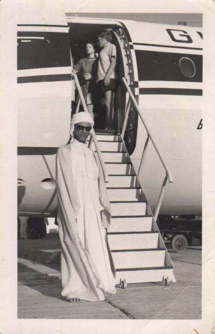 Salim Rashid Suri at an airport circa 1960s; courtesy of Khalid Al-Suri.