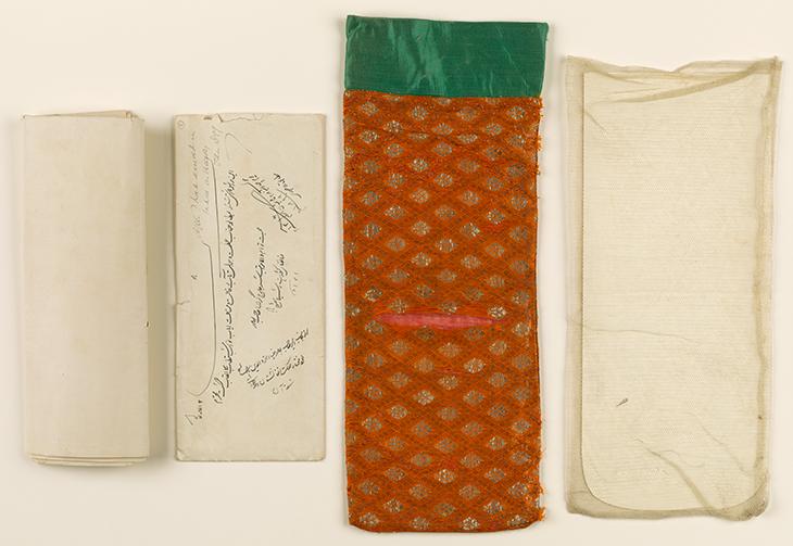 The letter, the paper envelope (f. 5), silk pouch and bobbinet cotton pouch. Mss Eur F111/361, ff. 2-5