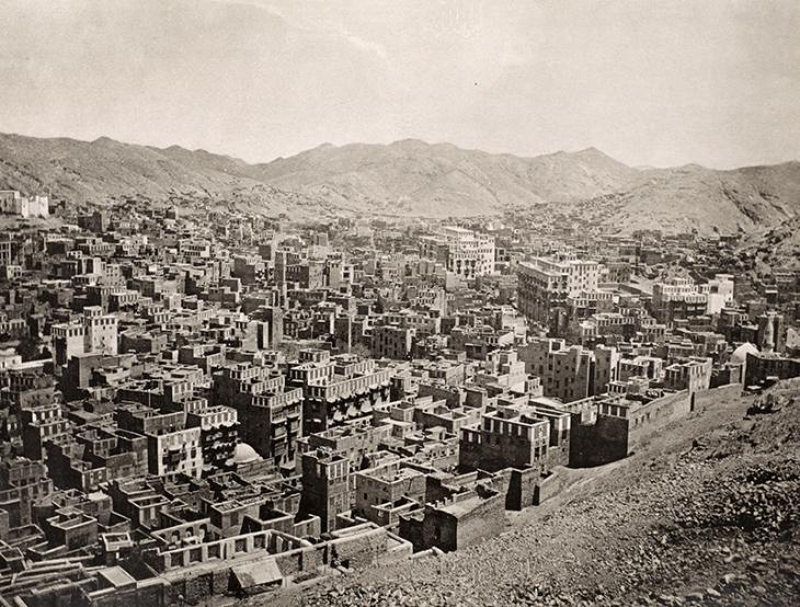 &#039;Vierte Ansicht der Stadt Mekka&#039; [Fourth view of the city of Mecca]. Photographer: al-Sayyid ʻAbd al-Ghaffār, 1886-89. X463/5